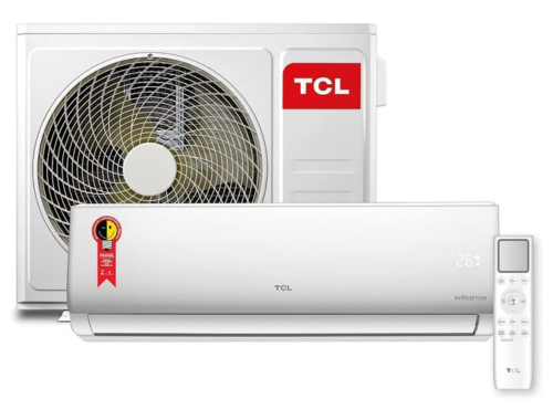 Foto de um ar-condicionado da marca TCL com seu condensador e logo de eficiência energética